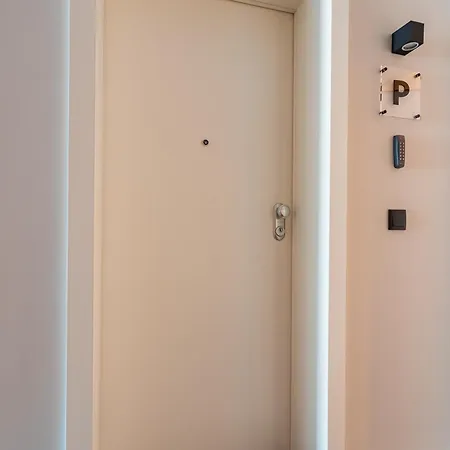 Flh Viola Market * Φουνκάλ